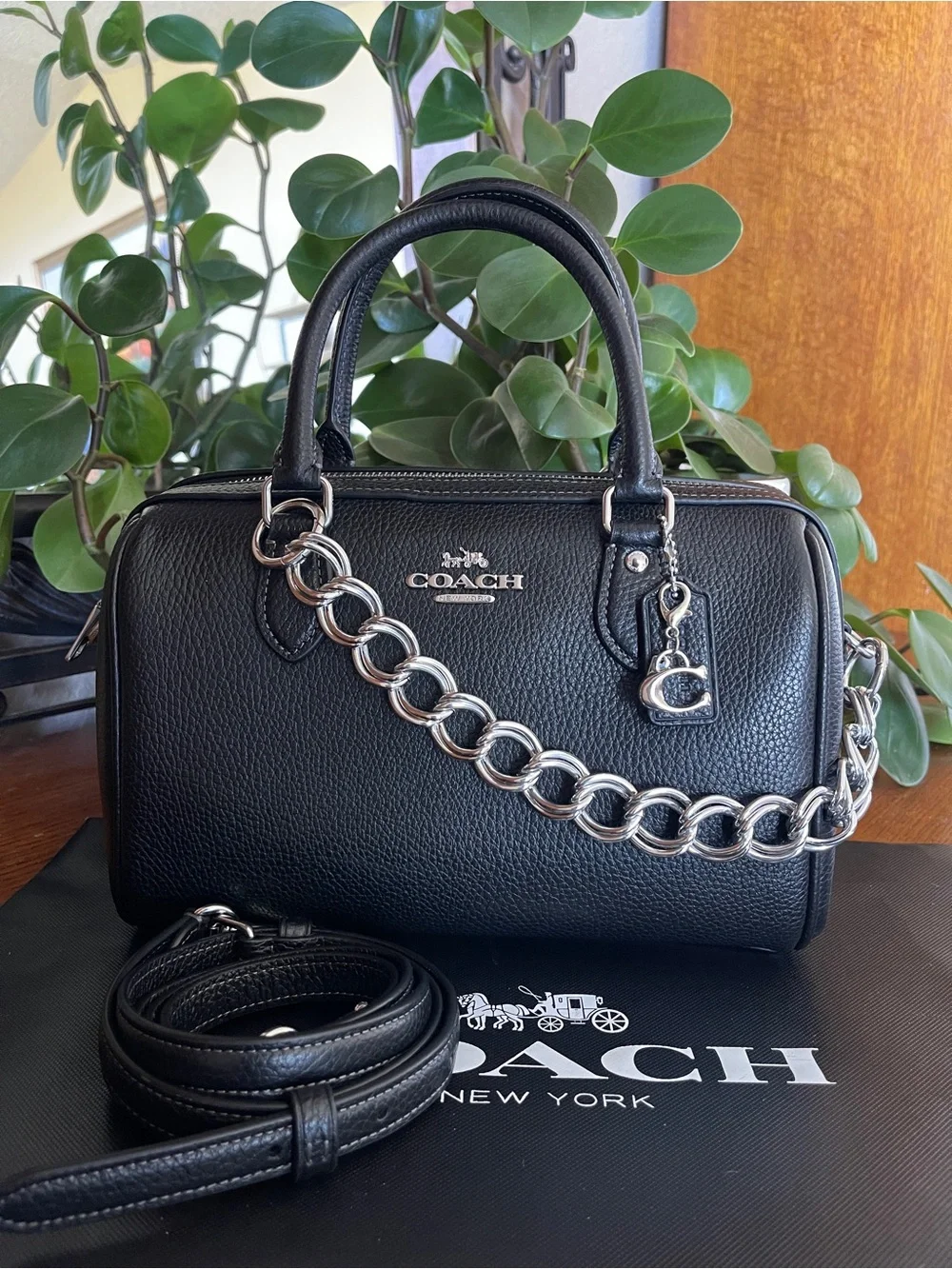 Coach Black medium Rowan